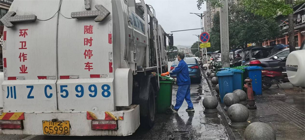 啟源環(huán)境公司：壓實(shí)收運(yùn)工作 確保日產(chǎn)日清